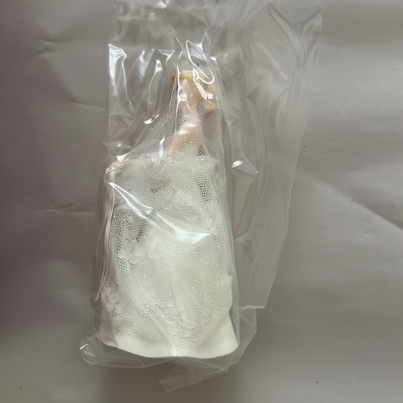 1997 Wedding Day Barbie Ornament Collector’s Series - Picture 2 of 4